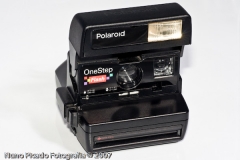 Polaroid OneStep Flash